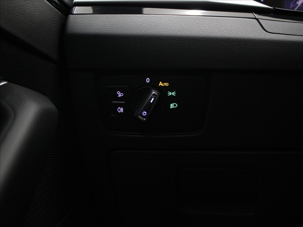 Volkswagen Arteon Liftback 2,0 l 206 kw