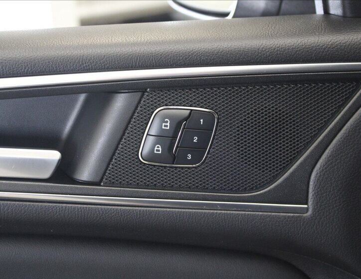 Ford S-MAX MPV 2,0 l 132 kw