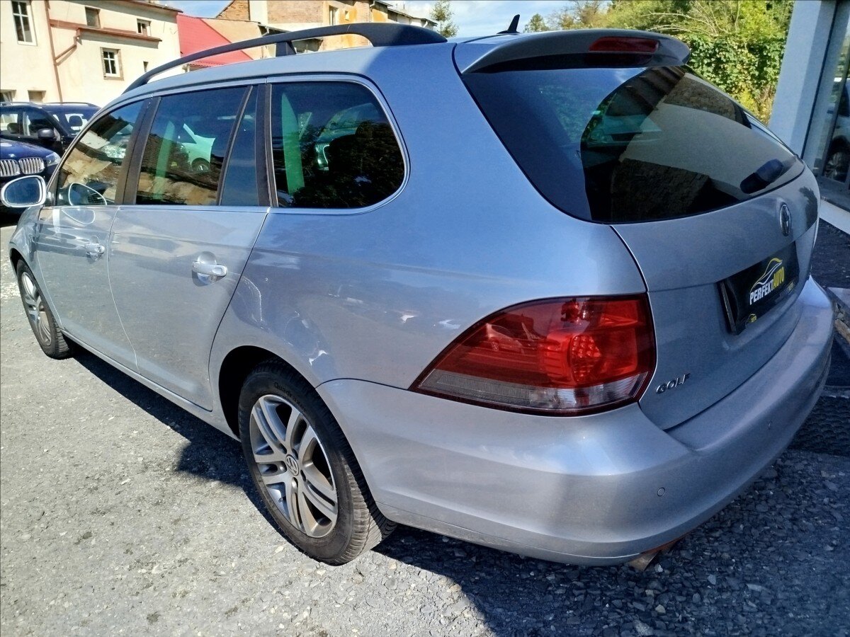 Volkswagen Golf Kombi 2,0 l 103 kw