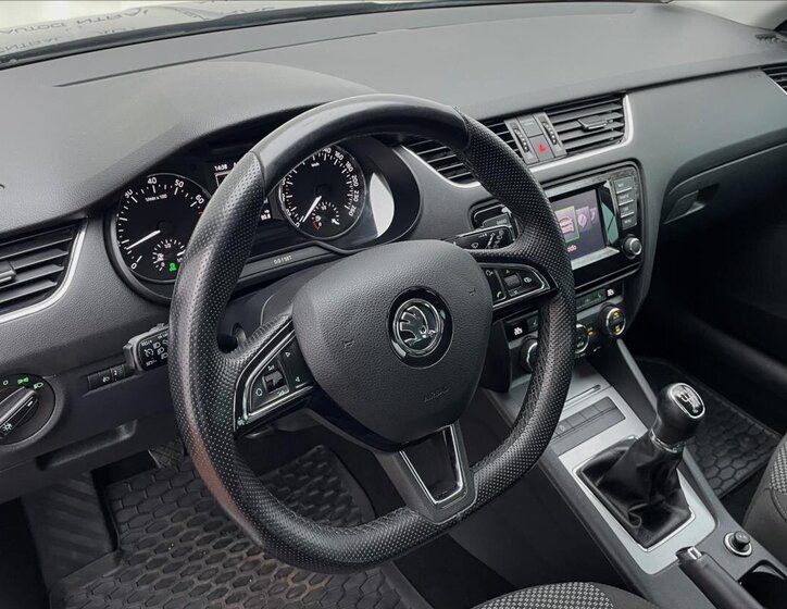 Škoda Octavia 12