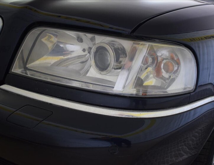 Audi S8 Sedan 4,2 l 265 kw