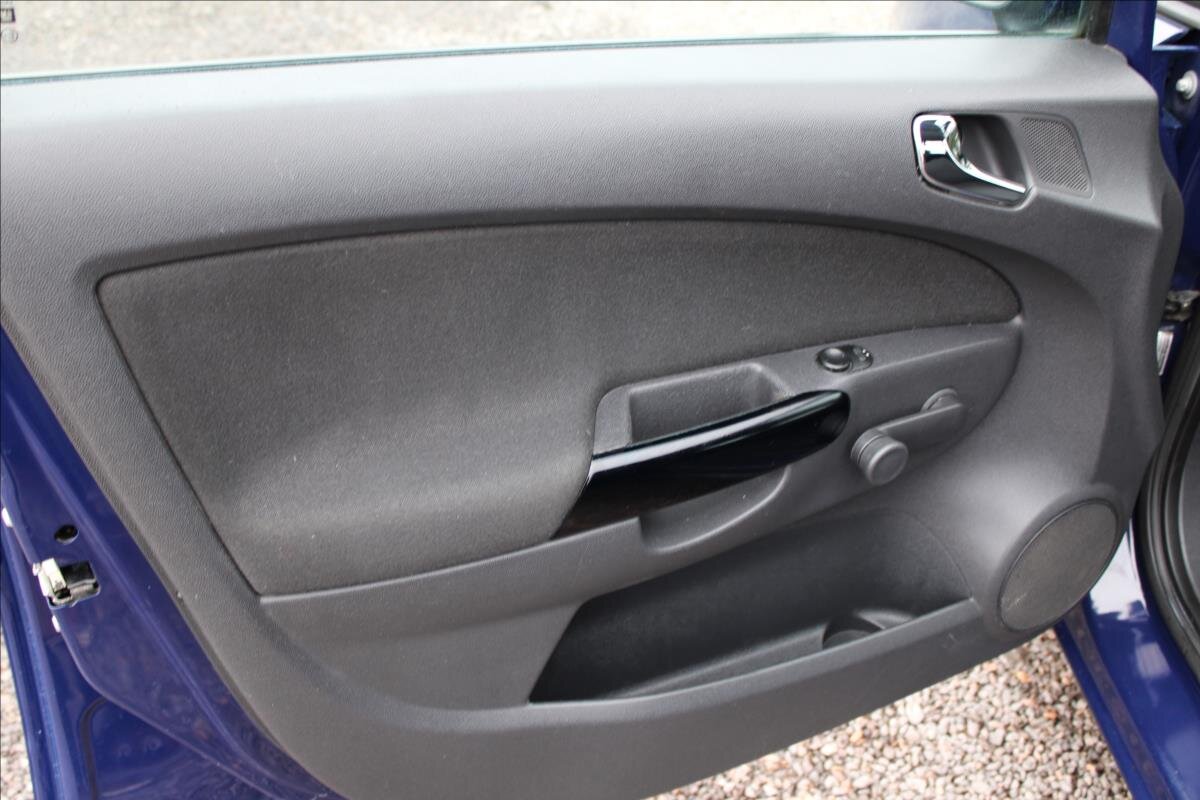 Opel Corsa Hatchback 998,0 44 kw