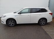 Mitsubishi Outlander Kombi 2,4 l 99 kw