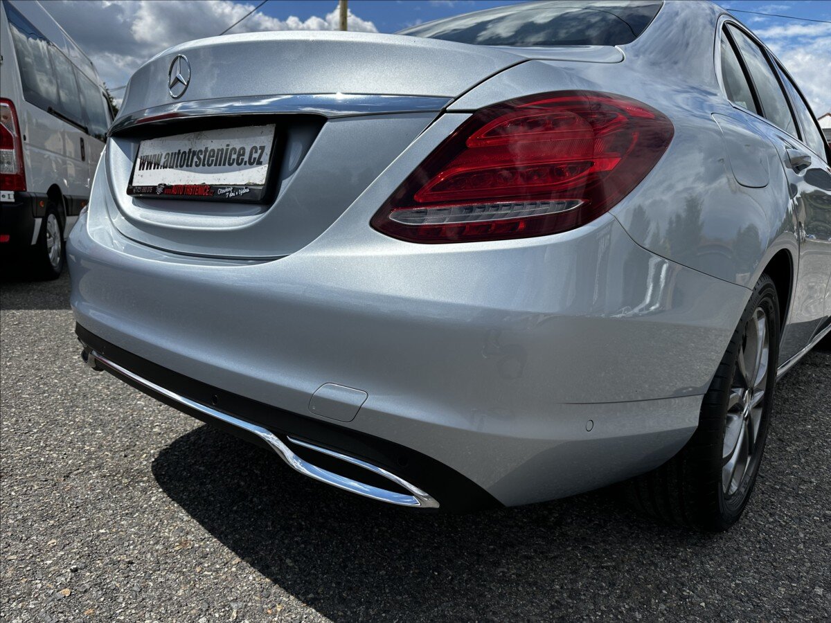 Mercedes-Benz Třídy C Sedan 1,6 l 115 kw