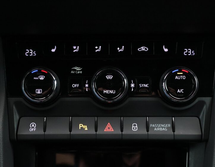 Škoda Karoq SUV / Terénní 2,0 l 110 kw