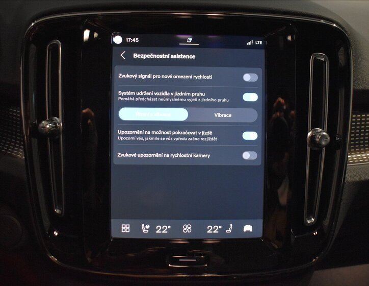 Volvo EC40 SUV / Terénní 0,0 185 kw