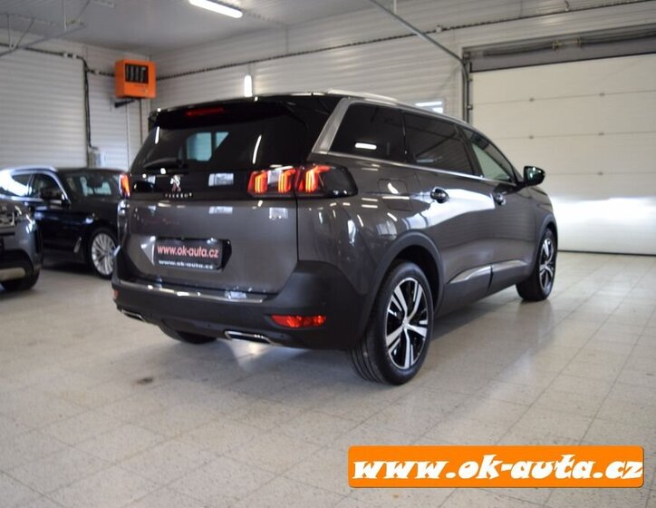 Peugeot 5008 MPV 1,5 l 96 kw