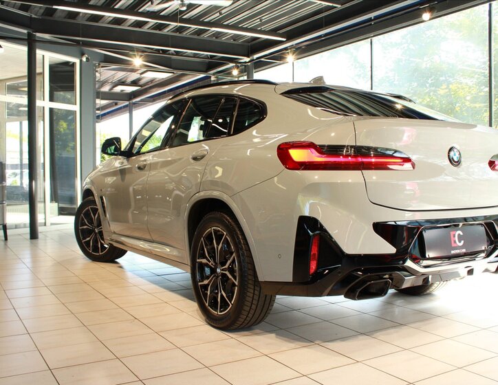 BMW X4 SUV 3,0 l 210 kw