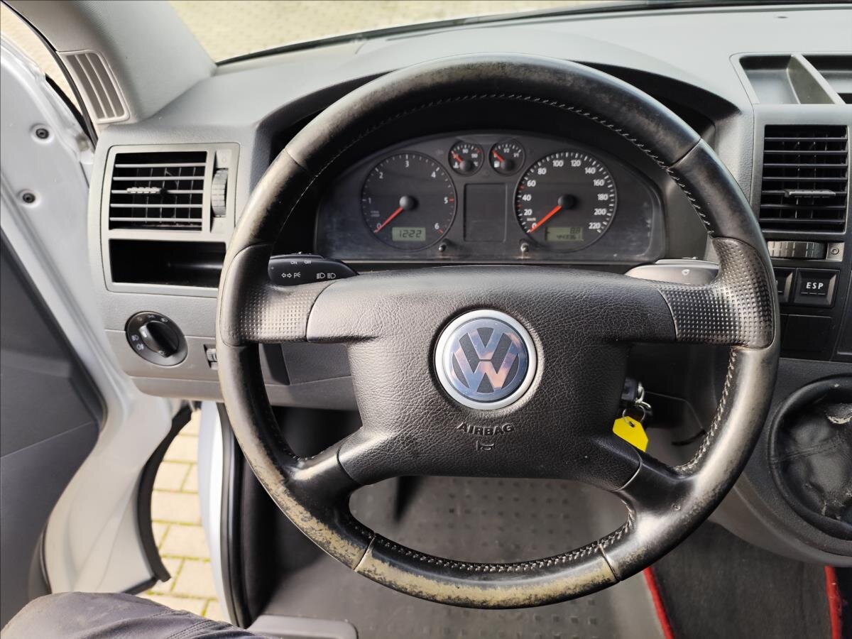 Volkswagen Caravelle Kombi 2,5 l 96 kw