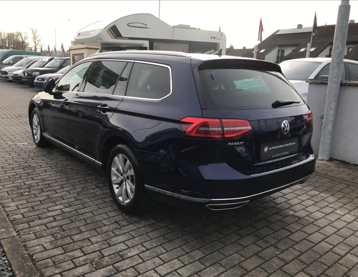 Volkswagen Passat Kombi 2,0 l 140 kw