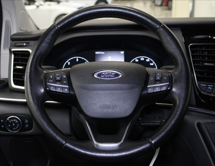 Ford Tourneo Custom MPV 2,0 l 136 kw