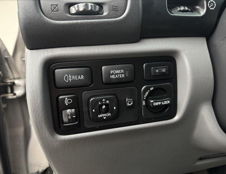 Toyota Land Cruiser SUV / Terénní 4,2 l 150 kw