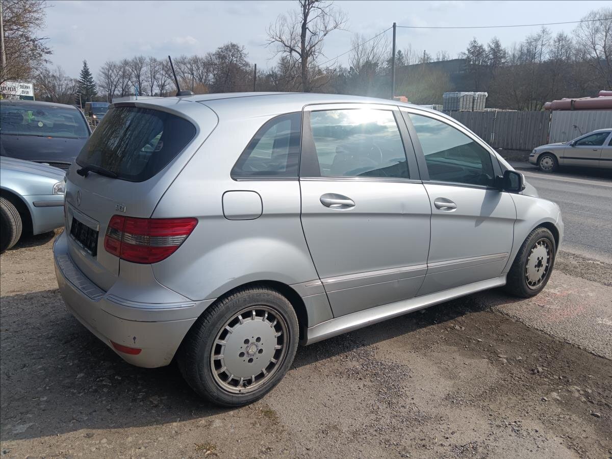 Mercedes-Benz Třídy B MPV 2,0 l 103 kw