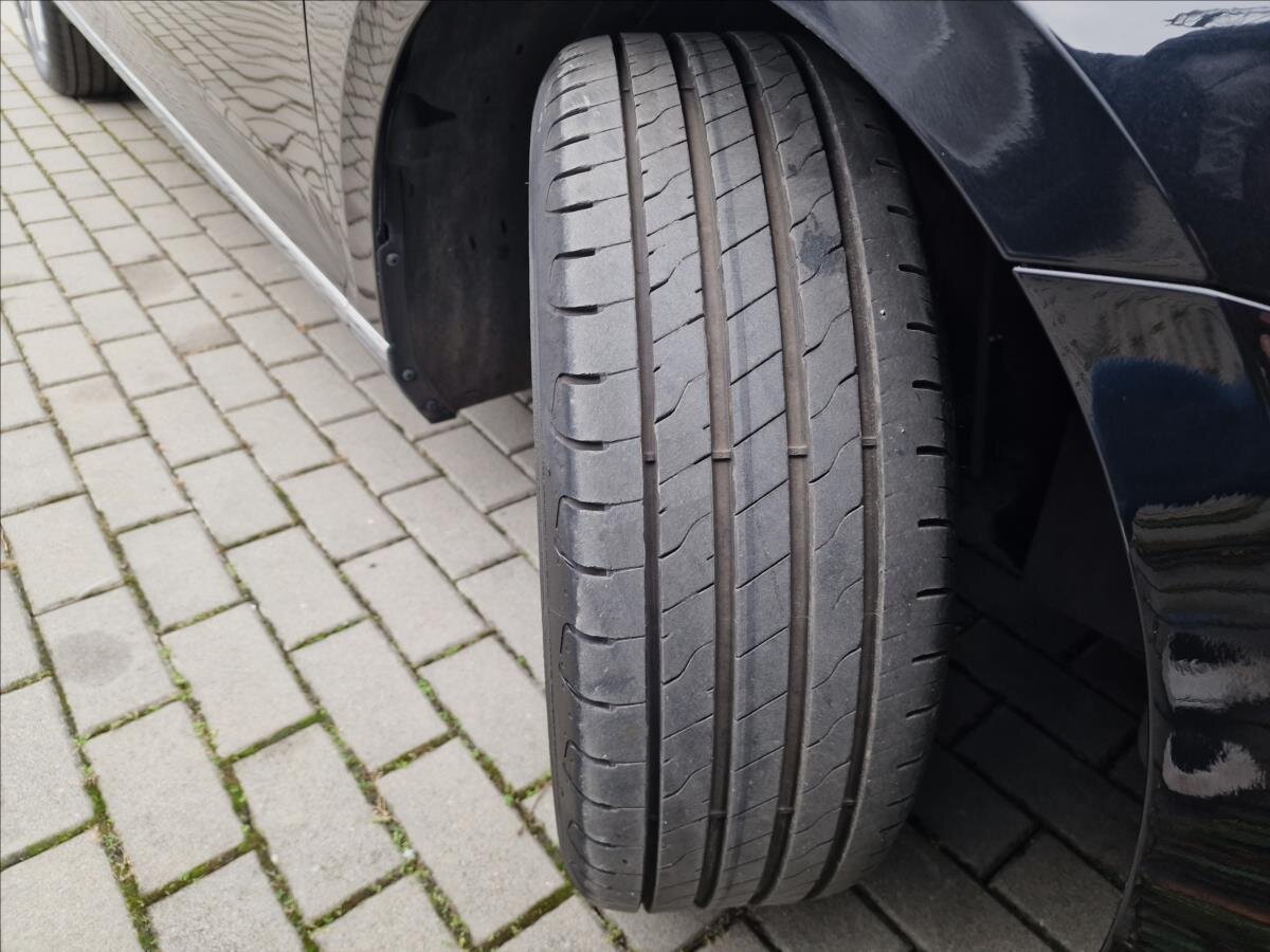 Volkswagen Passat Kombi 2,0 l 110 kw