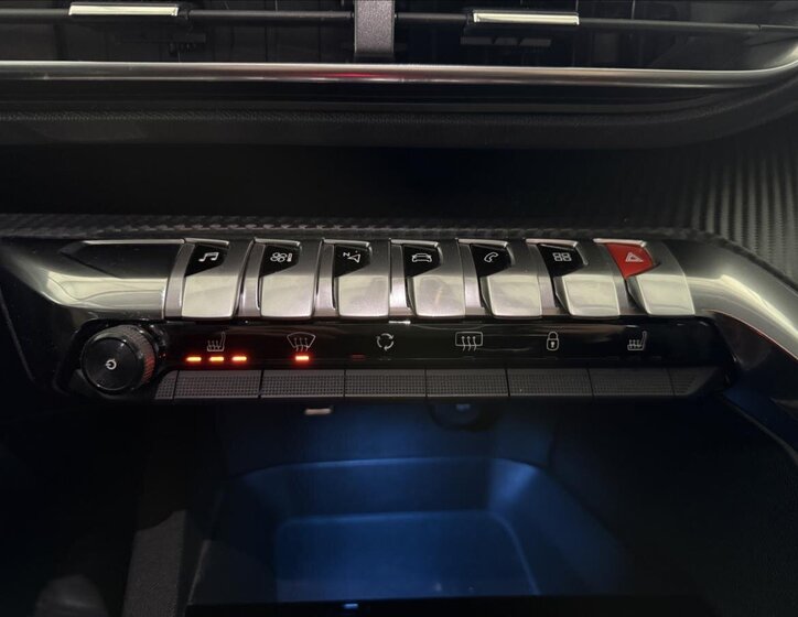 Peugeot 5008 SUV 2,0 l 110 kw