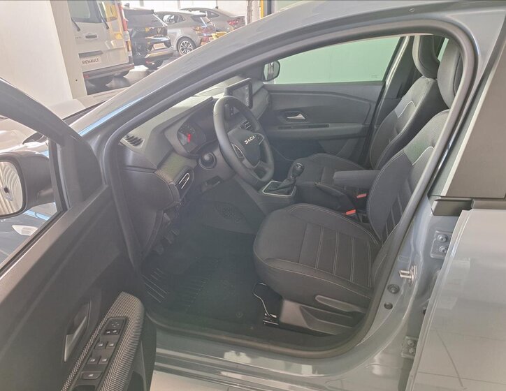 Dacia Sandero Hatchback 999,0 74 kw
