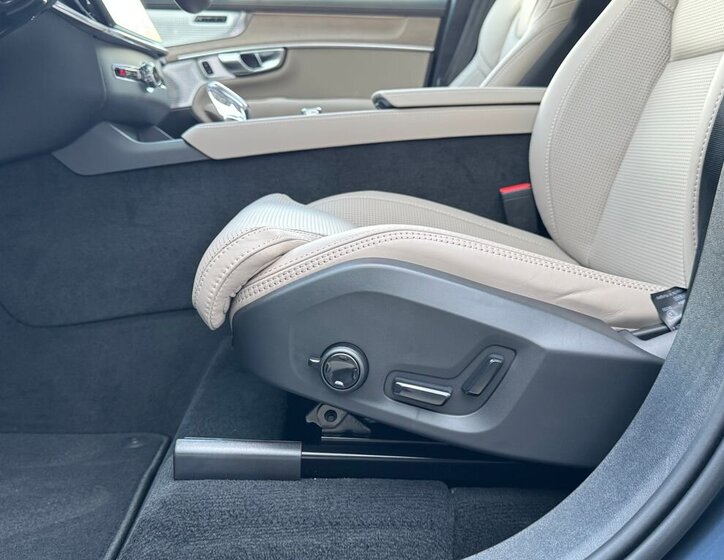 Volvo XC90 SUV / Terénní 2,0 l 184 kw