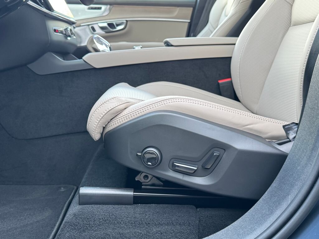 Volvo XC90 SUV / Terénní 2,0 l 184 kw