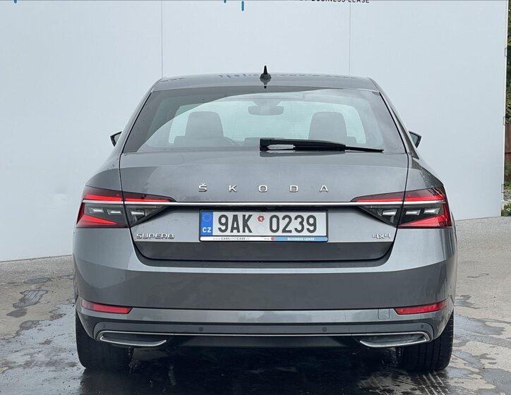 Škoda Superb 24