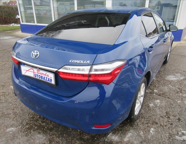 Toyota Corolla Sedan 1,6 l 97 kw