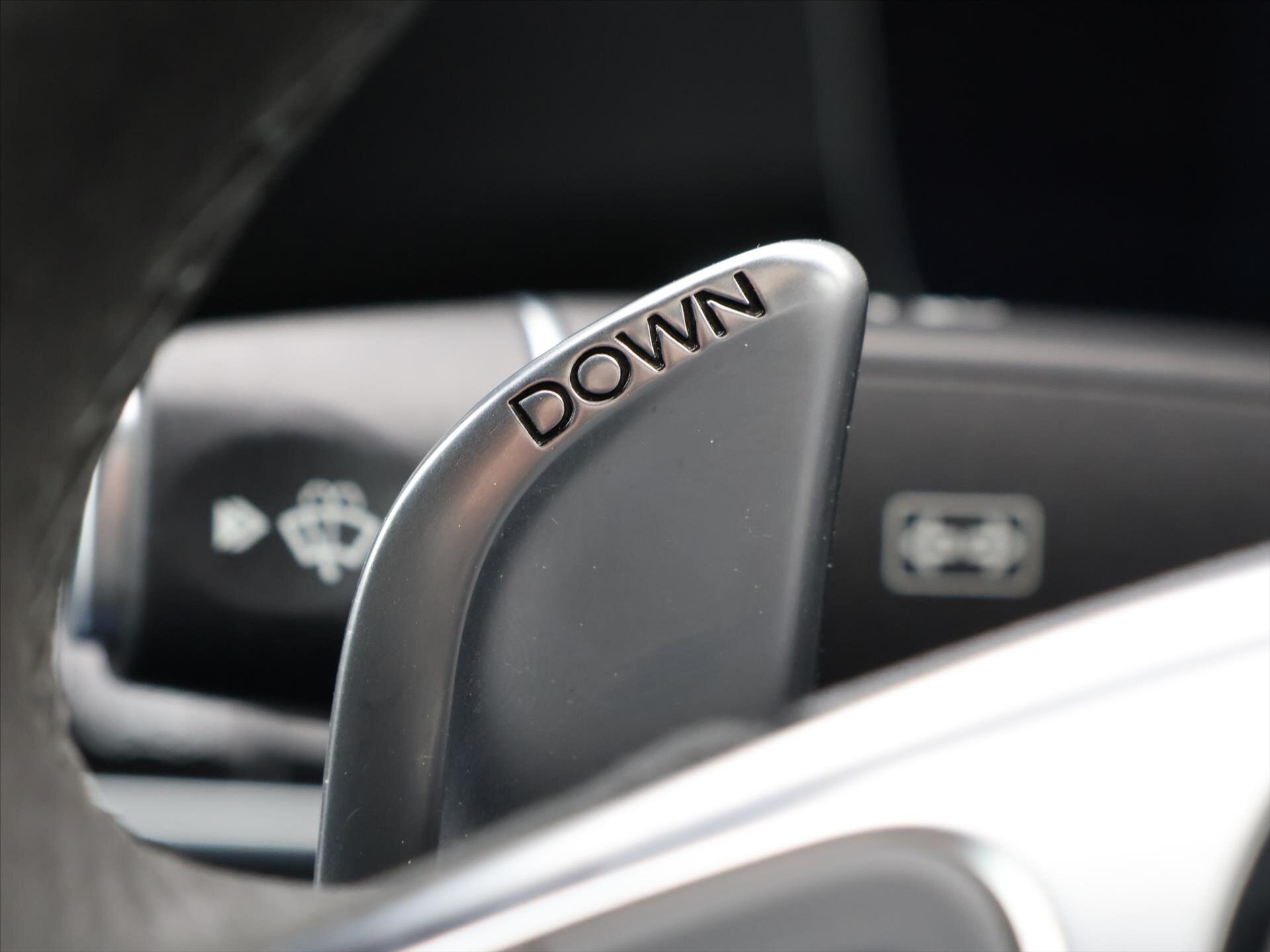 Mercedes-Benz Třídy E Sedan 4,0 l 450 kw