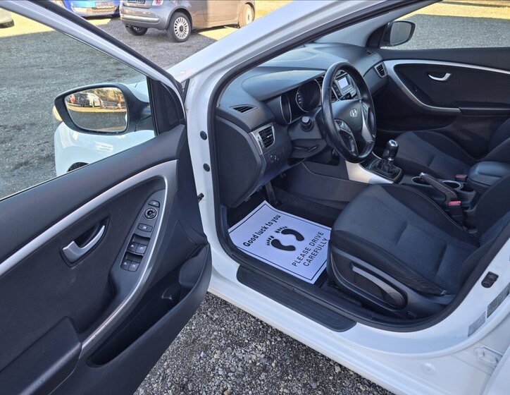 Hyundai i30 Hatchback 1,4 l 66 kw