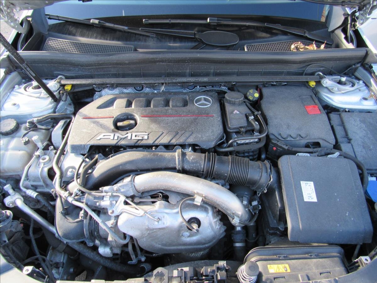 Mercedes-Benz GLB Kombi 2,0 l 225 kw