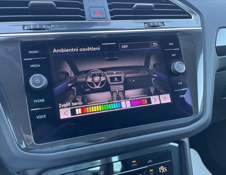 Volkswagen Tiguan SUV / Terénní 2,0 l 90 kw