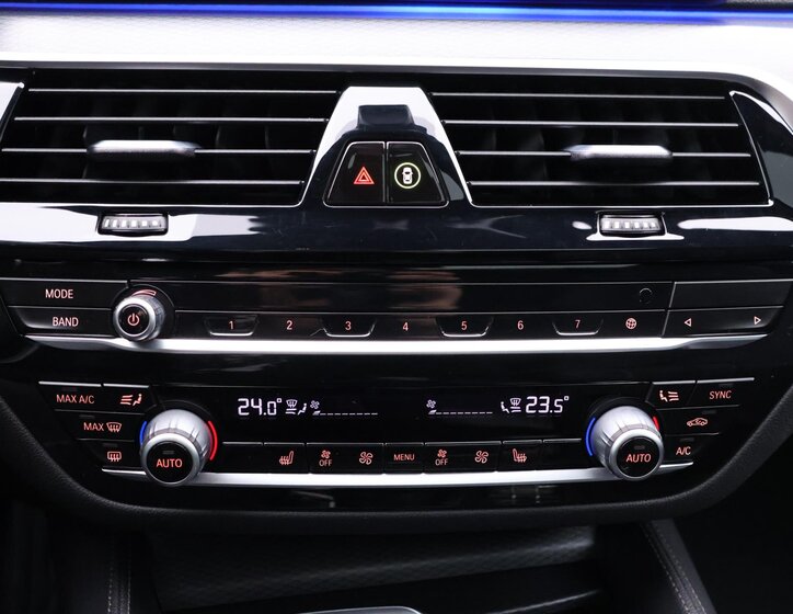 BMW Řada 5 Sedan 4,4 l 390 kw