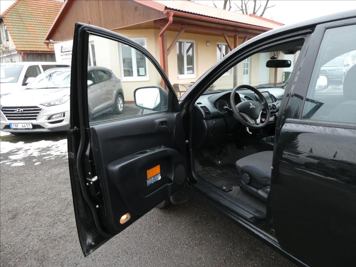 Mitsubishi L200 Pick-up 2,5 l 100 kw