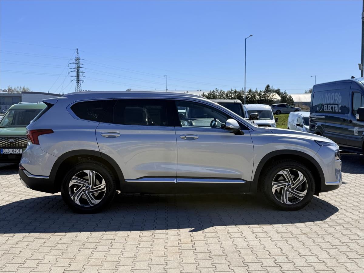 Hyundai Santa Fe SUV / Terénní 2,2 l 142 kw