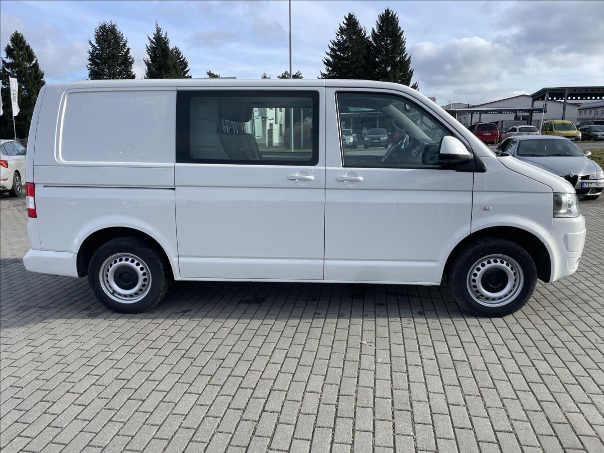 Volkswagen Transporter Kombi 2,0 l 75 kw