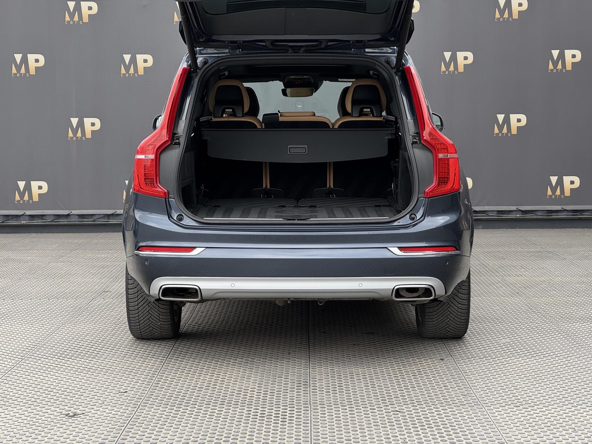Volvo XC90 SUV / Terénní 2,0 l 173 kw