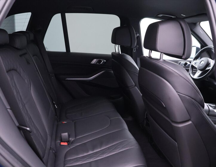 BMW X5 SUV 3,0 l 294 kw