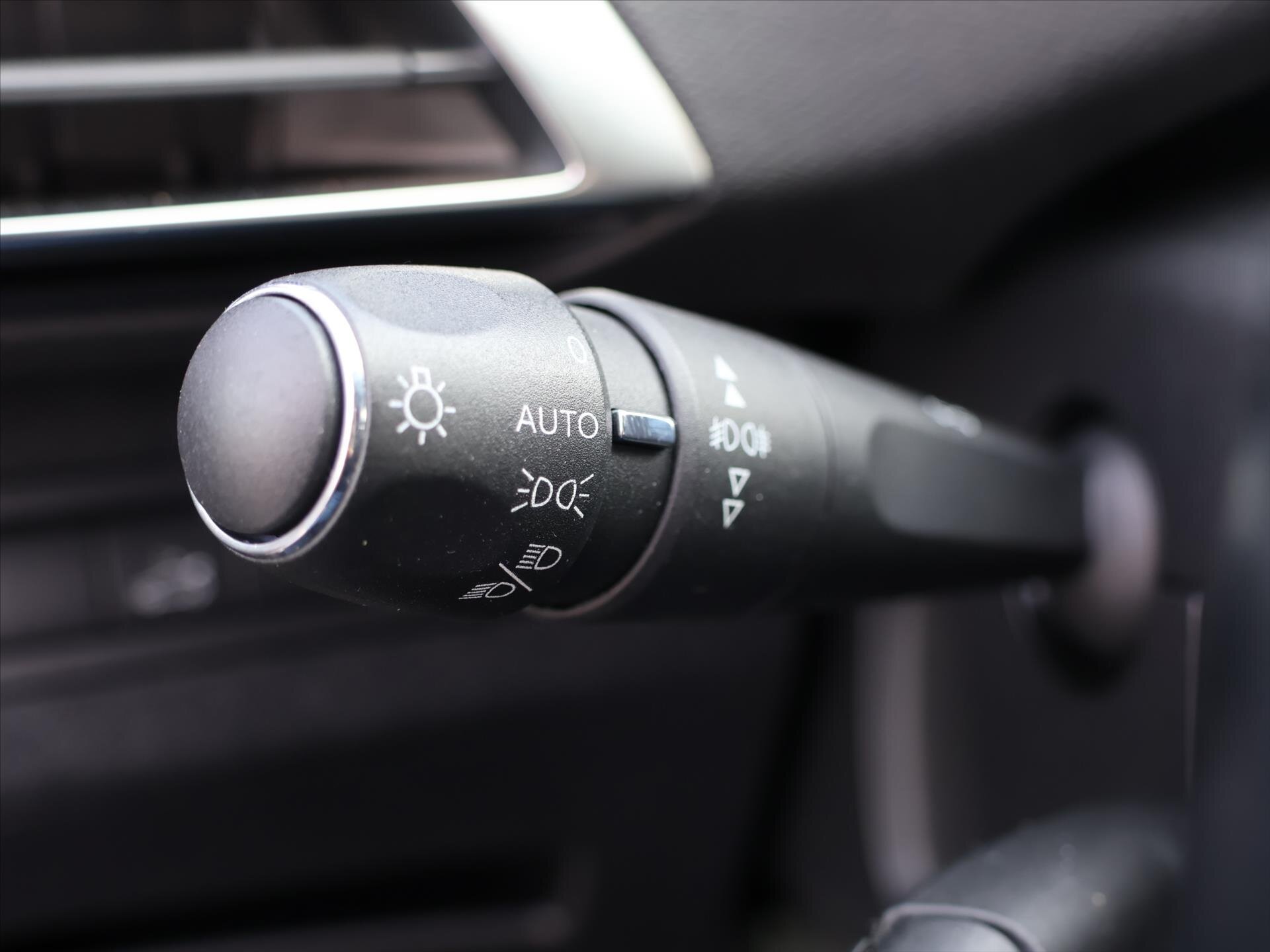 Peugeot 5008 SUV / Terénní 1,2 l 96 kw