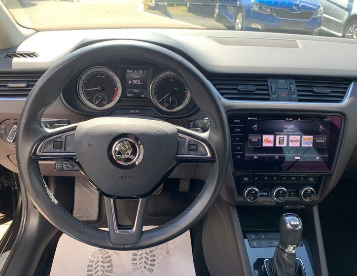 Škoda Octavia 14