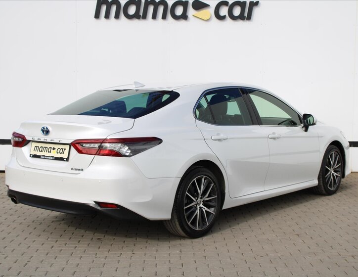 Toyota Camry Sedan / Limuzína 2,5 l 131 kw