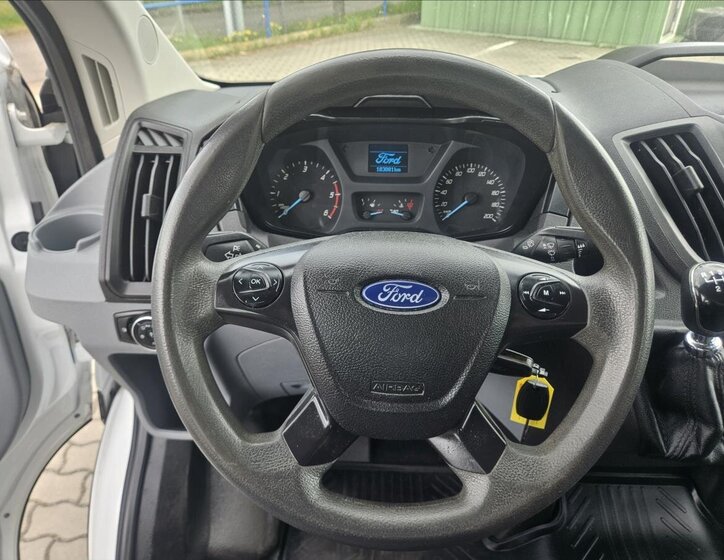 Ford Transit 13