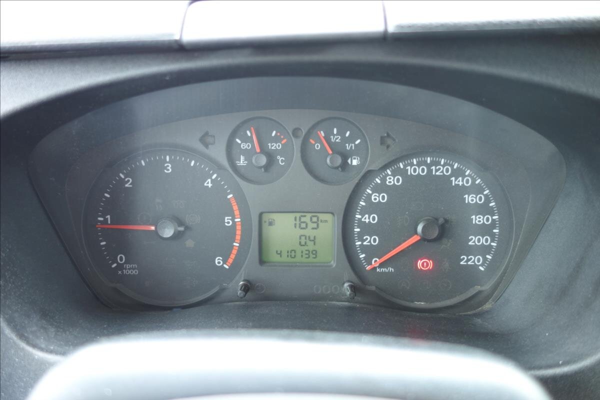 Ford Transit Skříň 2,2 l 74 kw