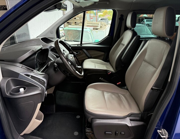 Ford Transit Custom 12