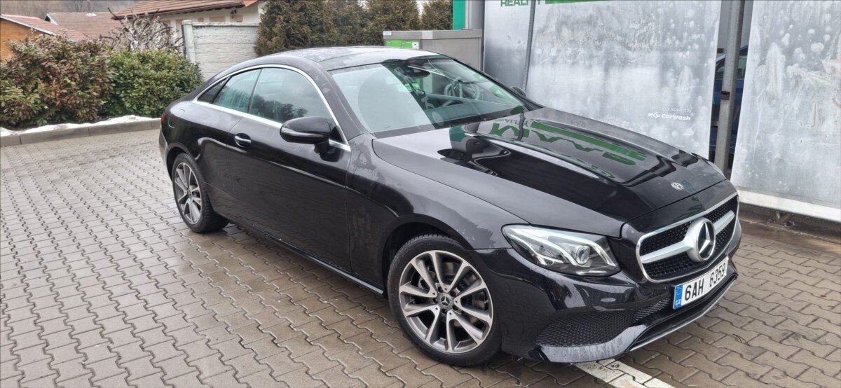Mercedes-Benz Třídy E Kupé 2,0 l 143 kw