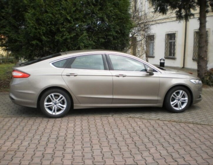 Ford Mondeo Hatchback 0,0 0