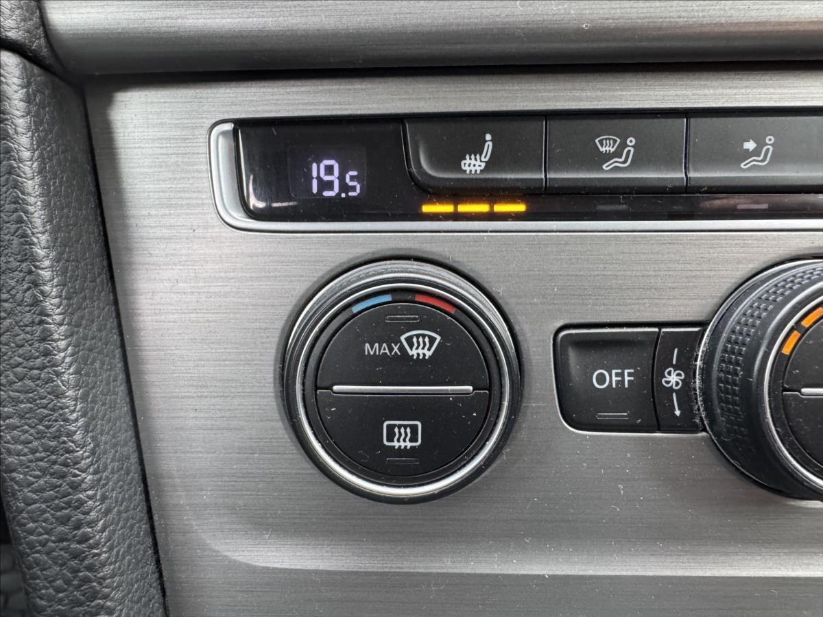 Volkswagen Golf Hatchback 1,2 l 63 kw