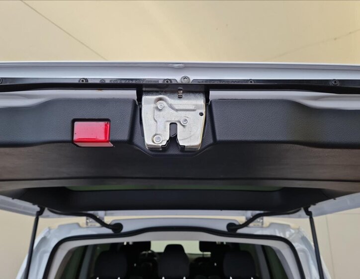 Mercedes-Benz Vito MPV 2,0 l 140 kw