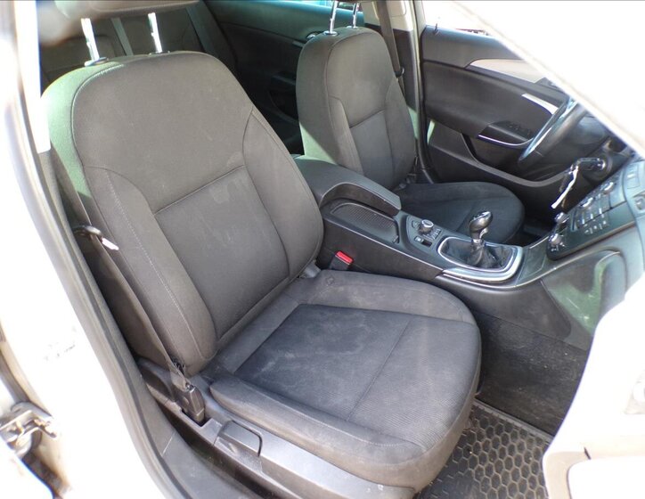 Opel Insignia Hatchback 2,0 l 118 kw