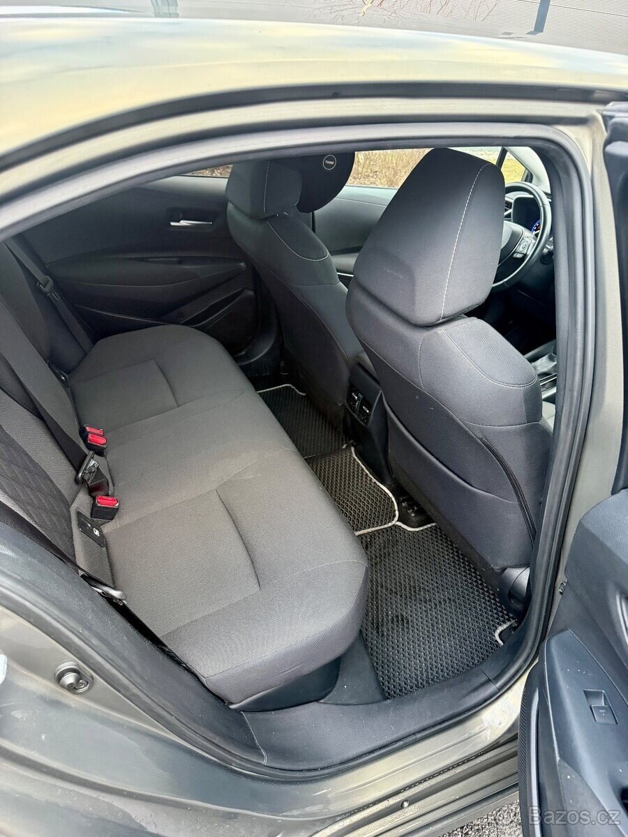 Toyota Corolla Sedan / Limuzína 0,0 72 kw