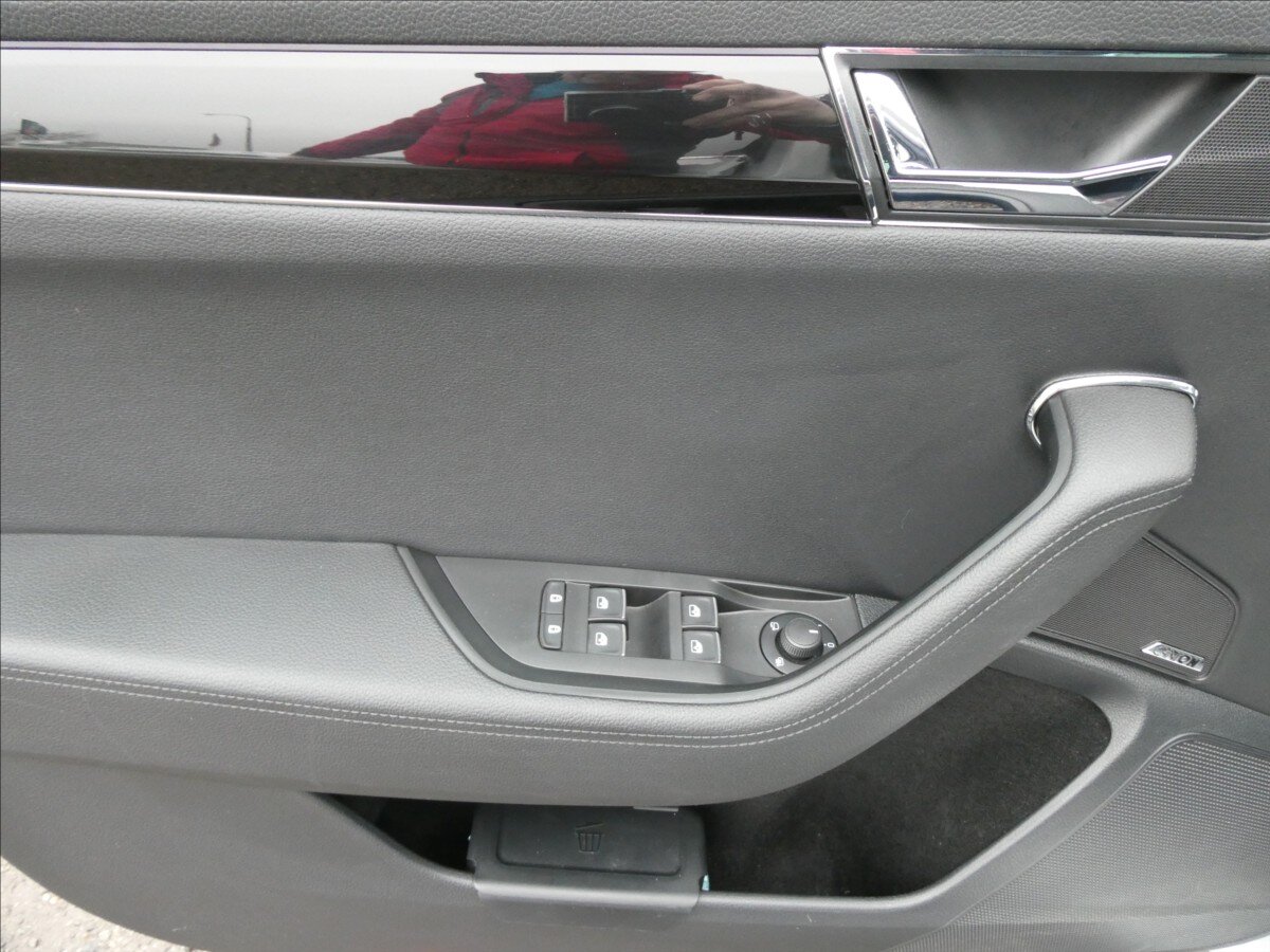 Škoda Superb Sedan / Limuzína 2,0 l 110 kw