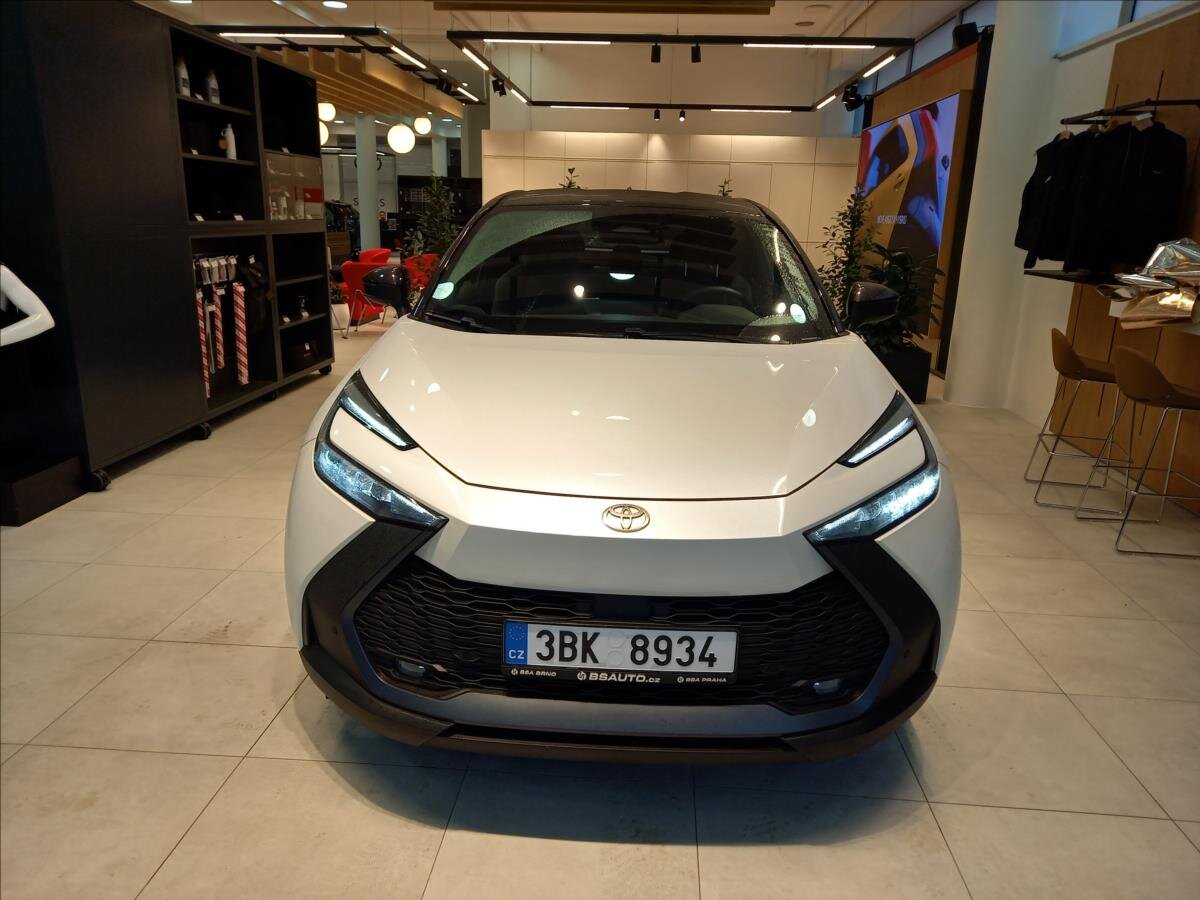 Toyota C-HR SUV 1,8 l 103 kw