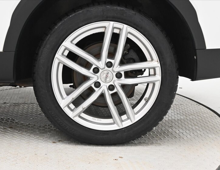 MG EHS SUV / Terénní 1,5 l 119 kw