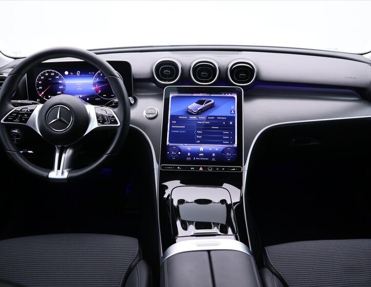 Mercedes-Benz Třídy C Sedan 1,5 l 150 kw